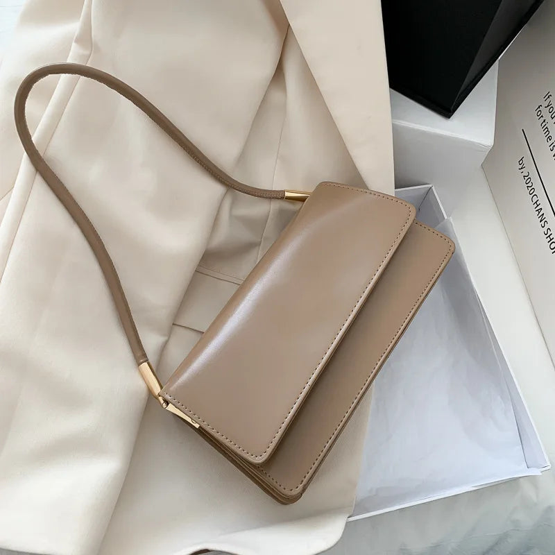 Pequena moda mensageiro saco para as mulheres novo design quadrado crossbody saco feminino couro do plutônio diário aleta bolsas de ombro bolsa