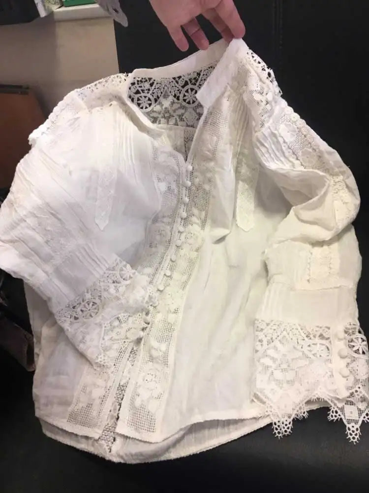 Blusa inspirada boho, camisa feminina de algodão branca, com renda floral bordada, estilo boho solto, gola v, manga comprida, camisetas sexy