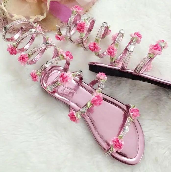 Sandálias luxuosas de verão, flor branca e rosa, sandálias femininas de salto baixo, punk gladiador, com strass, sapatos de festa de casamento