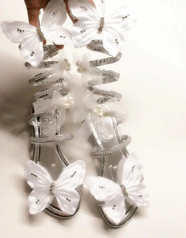 Sandálias luxuosas de verão, flor branca e rosa, sandálias femininas de salto baixo, punk gladiador, com strass, sapatos de festa de casamento