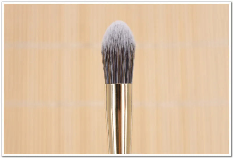 Yue Precisão Fundação Pincel Cônico Apontado Rosto Corretivo Creme Vinco Primer Base Maquiagem Beleza Cosméticos Aplicador
