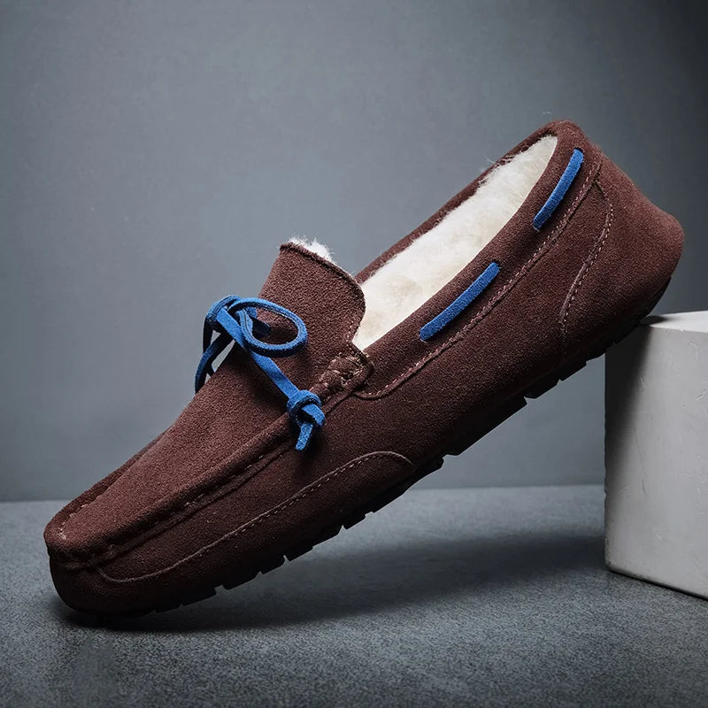 Mocassins homens sapatos de camurça de pelúcia sapatos de condução casuais marca inverno quente pele homem mocassins deslizamento na condução plana masculino sapatos de barco