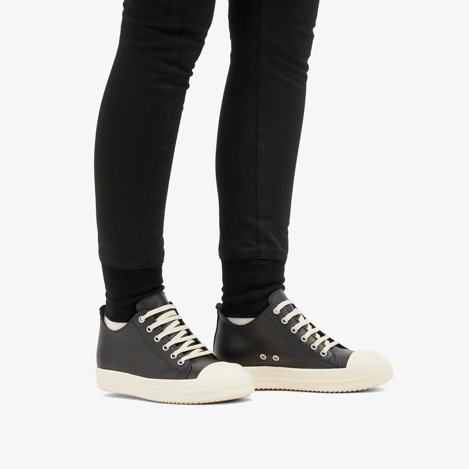 Men's Leather Sneakers Unisex Designer Retro Low-top Board Shoes Black Solid Leather Summer Shoes for Men Couple Shoes