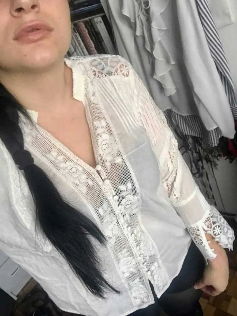 Blusa inspirada boho, camisa feminina de algodão branca, com renda floral bordada, estilo boho solto, gola v, manga comprida, camisetas sexy
