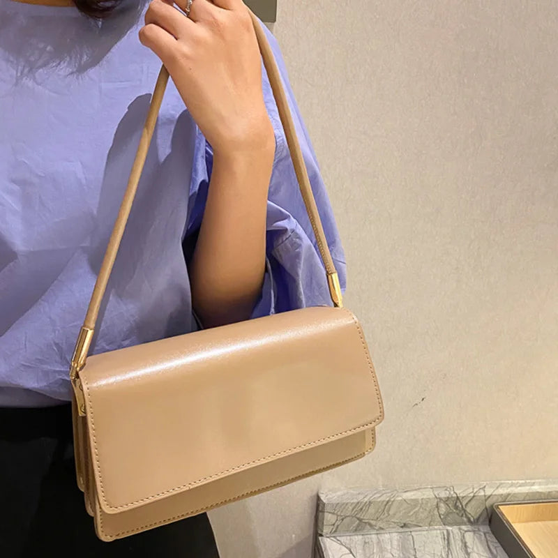 Pequena moda mensageiro saco para as mulheres novo design quadrado crossbody saco feminino couro do plutônio diário aleta bolsas de ombro bolsa