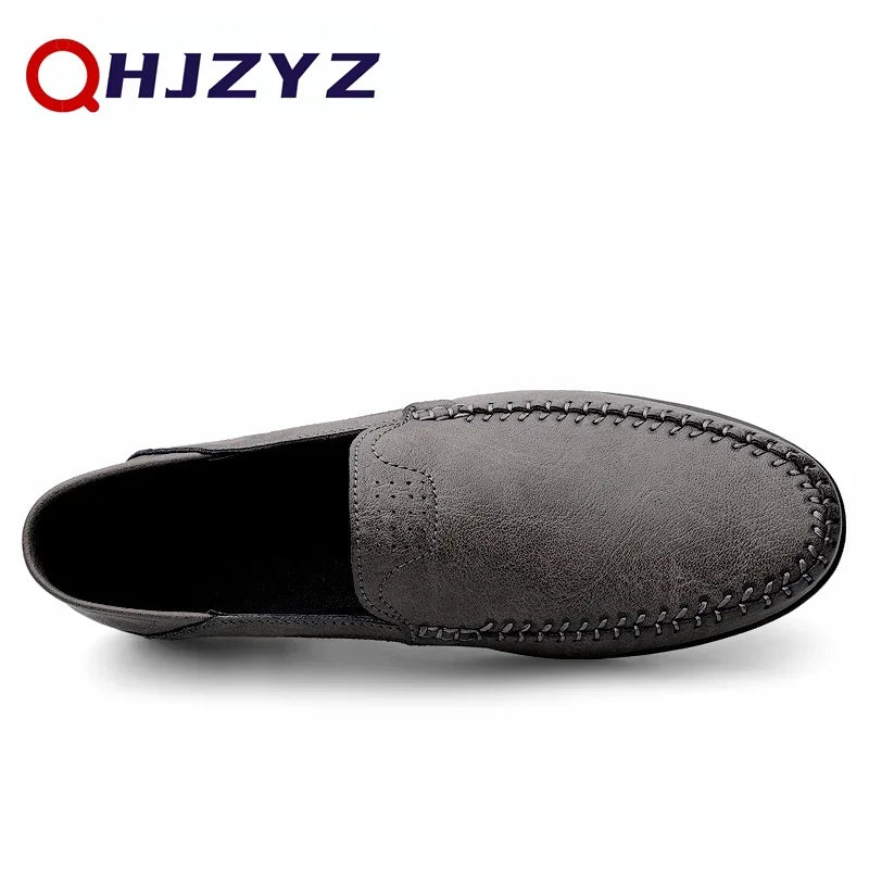 Mocassins Masculinos de Couro Genuíno Slip-On Casuais Estilo Náutico Formais Artesanais Designer 2025 Zapatillas Hombre