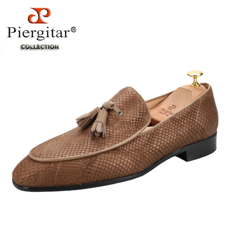 Piergitar-Mocassins de camurça serpentina masculina com borlas de couro combinando, chinelos artesanais para fumar, sola vermelha, novo modelo, 5 cores