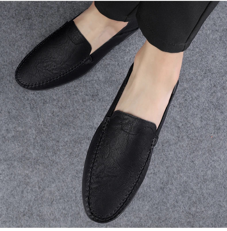 Mocassins Masculinos de Couro Genuíno Slip-On Casuais Estilo Náutico Formais Artesanais Designer 2025 Zapatillas Hombre