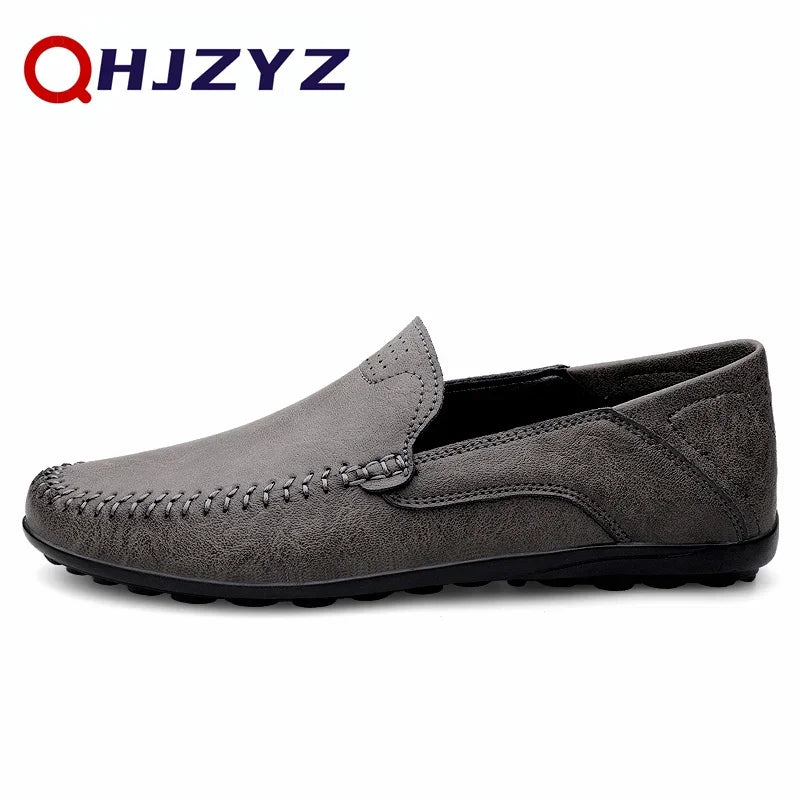 Mocassins Masculinos de Couro Genuíno Slip-On Casuais Estilo Náutico Formais Artesanais Designer 2025 Zapatillas Hombre