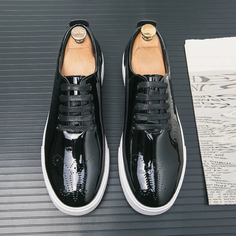 Sapatos casuais de couro envernizado, tênis com renda, sola verde, sapatos de couro designer de alta qualidade, primavera e outono