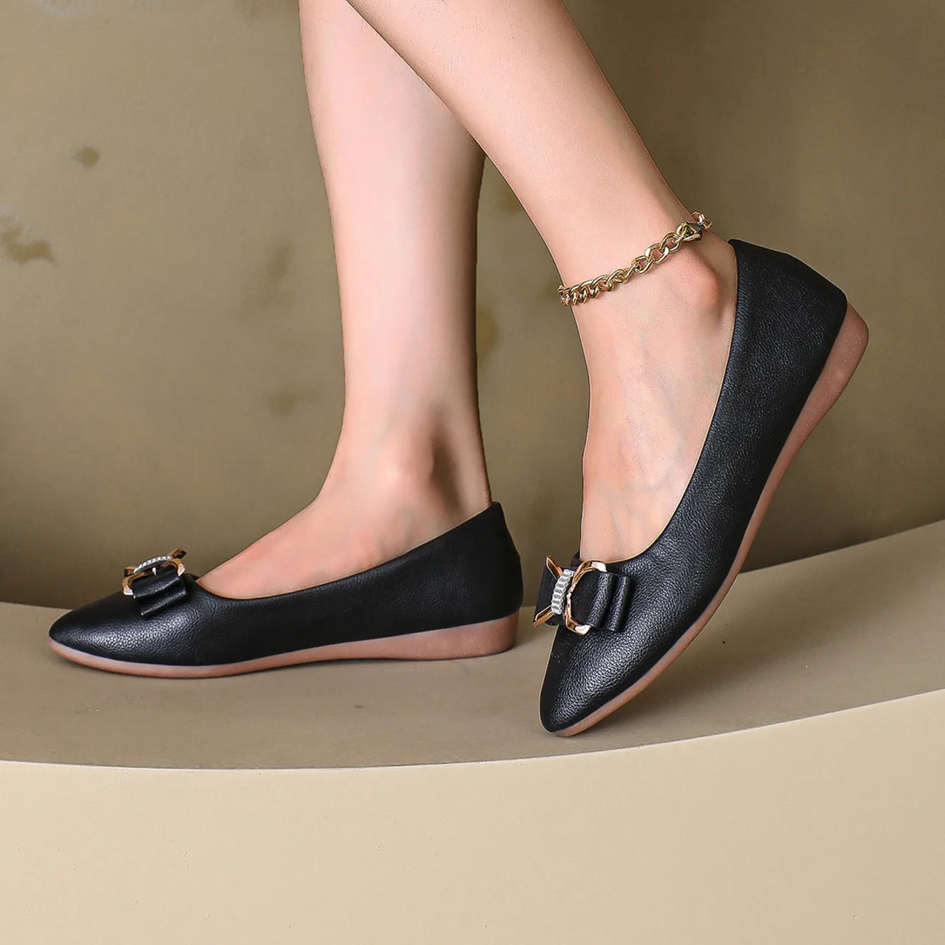 Novas mulheres apartamentos sapatos ballets fivela de metal arco mocassins planos mulheres grandes metros moda mary jane sapatos para mulher zapatos de mujer