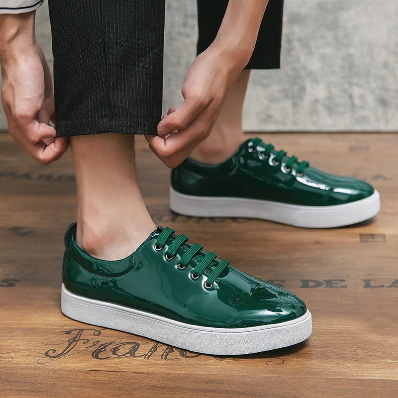Sapatos casuais de couro envernizado, tênis com renda, sola verde, sapatos de couro designer de alta qualidade, primavera e outono