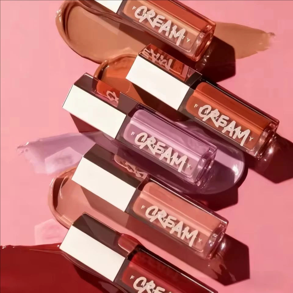 Brilho Labial Luxuoso Fenty Beauty com Efeito Água Fluente, Hidratante Duradouro, Cor de Alta Saturação e Brilho Intenso para Maquiagem