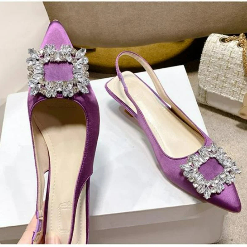 Verão Mulheres Sandálias Sapatos Novas das Mulheres Apontou Toe Raso Nude Diamante Rosa Sapatos Salto Baixo Voltar Strappy Sapatos Mulheres sapatos de vestido