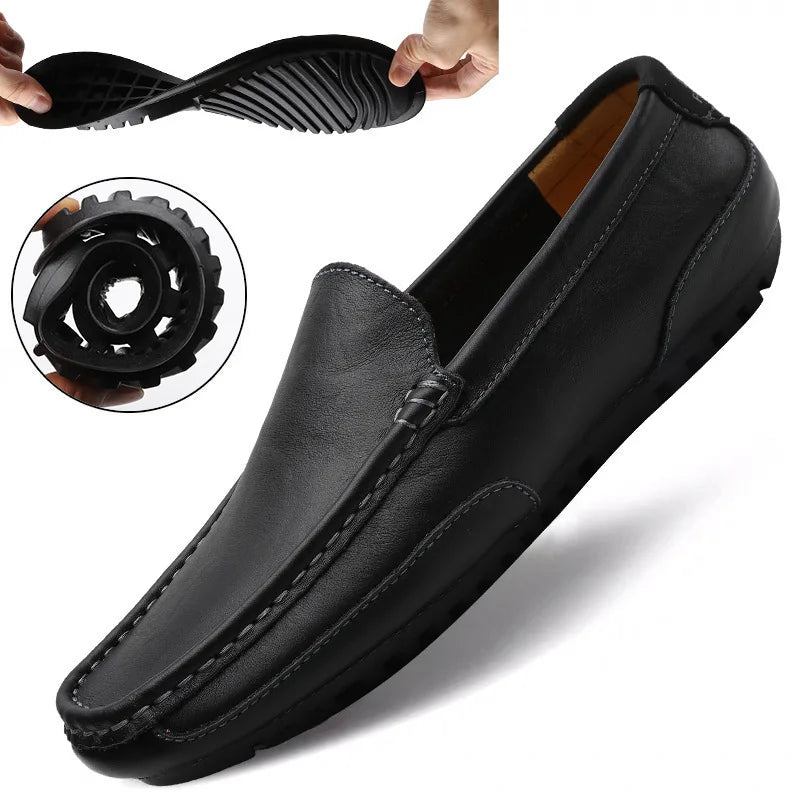 Sapatos de couro masculino luxo na moda casual deslizamento em mocassins formais mocassins italiano preto masculino sapatos de condução tênis plus size