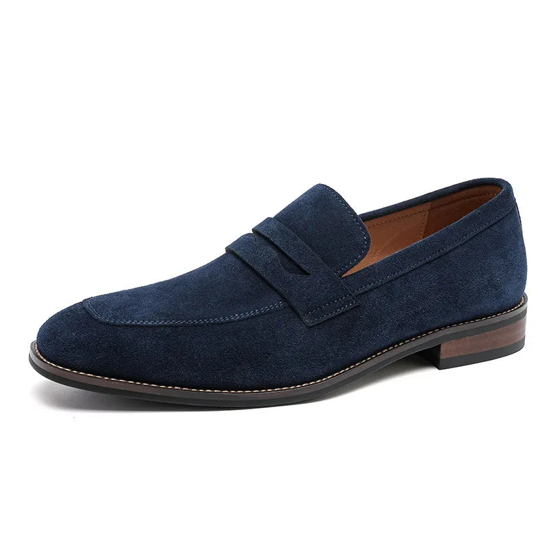 Marca masculina camurça mocassins de couro de vaca sapatos retro deslizamento-on sapatos formais masculinos sapatos de casamento