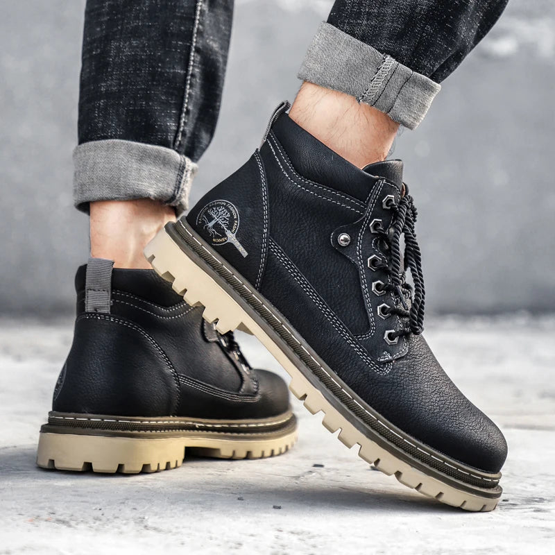 Outono e inverno novas botas masculinas casuais de cano alto, botas curtas masculinas de sola grossa, botas Chelsea, sapatos de negócios elegantes e versáteis, sapatos de condução