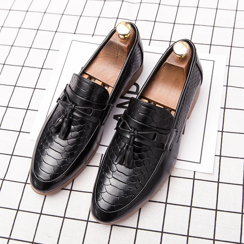 Sapatos elegantes masculinos, calçados casuais para escritório, de luxo, tamanho grande, para festa