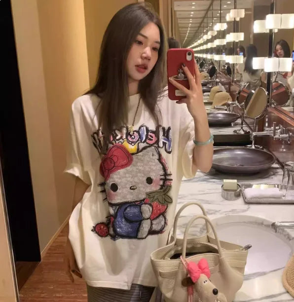 Camiseta Casual Estampada 100% Algodão Sanrio 2026 Coleção Verão Hello Kitty para Adultos e Crianças - Roupa Casual Tal Pai/Mãe, Tal Filho(a)