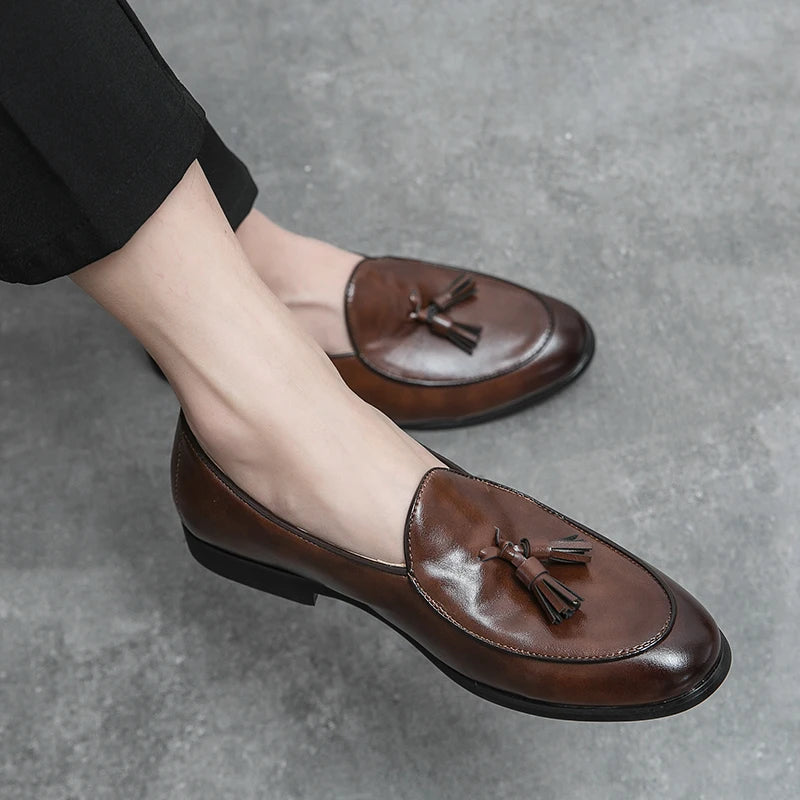 Sapatos formais masculinos mocassins com borla