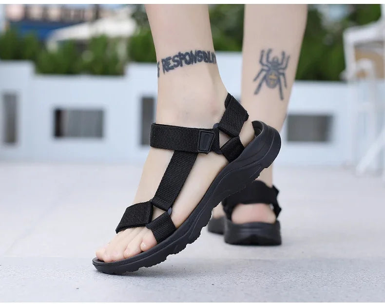 Ao ar livre leve eva sola respirável praia de areia novos homens sandálias sapatos jardim verão tamancos alta qualidade tamanho grande 46 hombre
