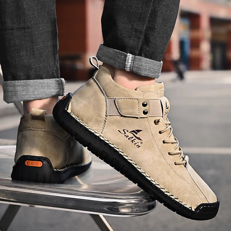 Novo design 2025 tênis de couro masculino homem respirável sapatos de couro artesanal sapatos casuais masculinos botas de tornozelo ao ar livre
