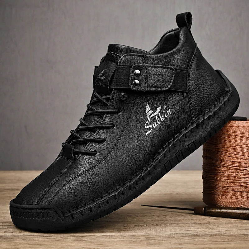 Novo design 2025 tênis de couro masculino homem respirável sapatos de couro artesanal sapatos casuais masculinos botas de tornozelo ao ar livre