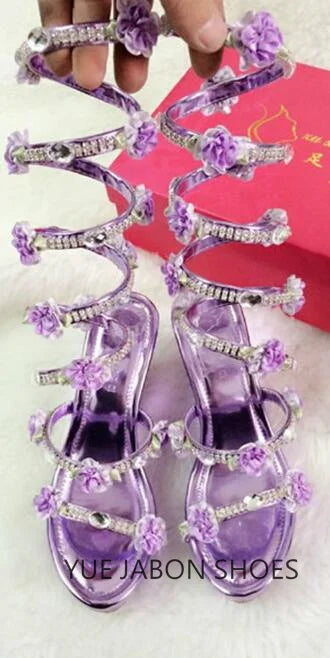 Sandálias luxuosas de verão, flor branca e rosa, sandálias femininas de salto baixo, punk gladiador, com strass, sapatos de festa de casamento