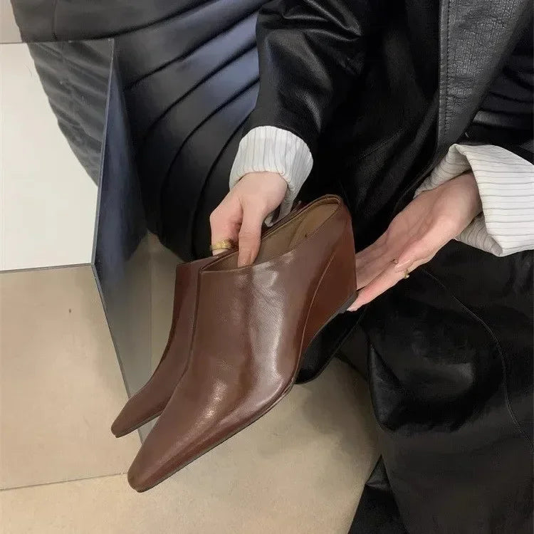 2024 europeu americano baotou metade feminina de couro macio inclinação salto alto legal moda outwear grosso preguiçoso muller sapatos
