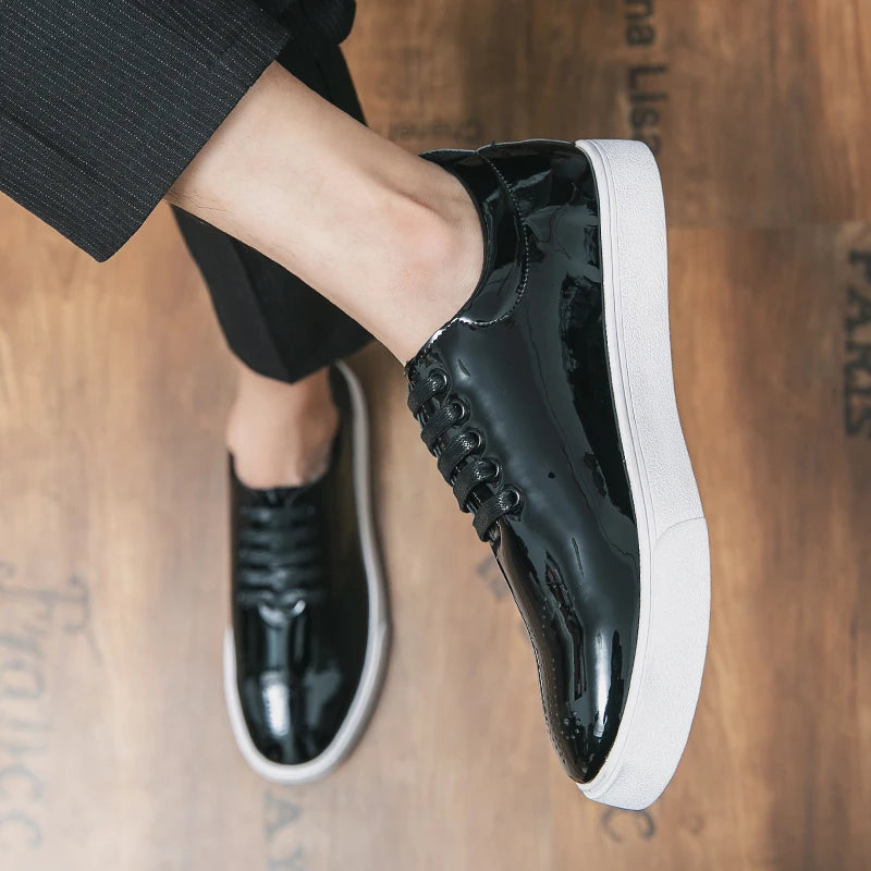 Sapatos casuais de couro envernizado, tênis com renda, sola verde, sapatos de couro designer de alta qualidade, primavera e outono