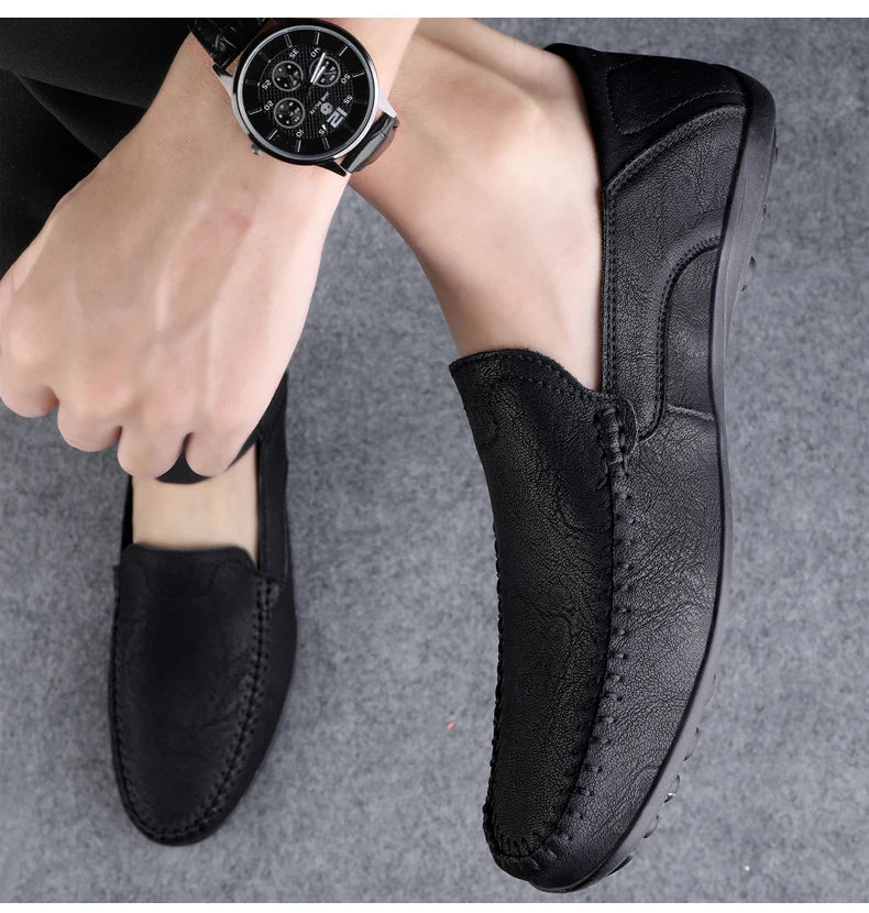 Mocassins Masculinos de Couro Genuíno Slip-On Casuais Estilo Náutico Formais Artesanais Designer 2025 Zapatillas Hombre