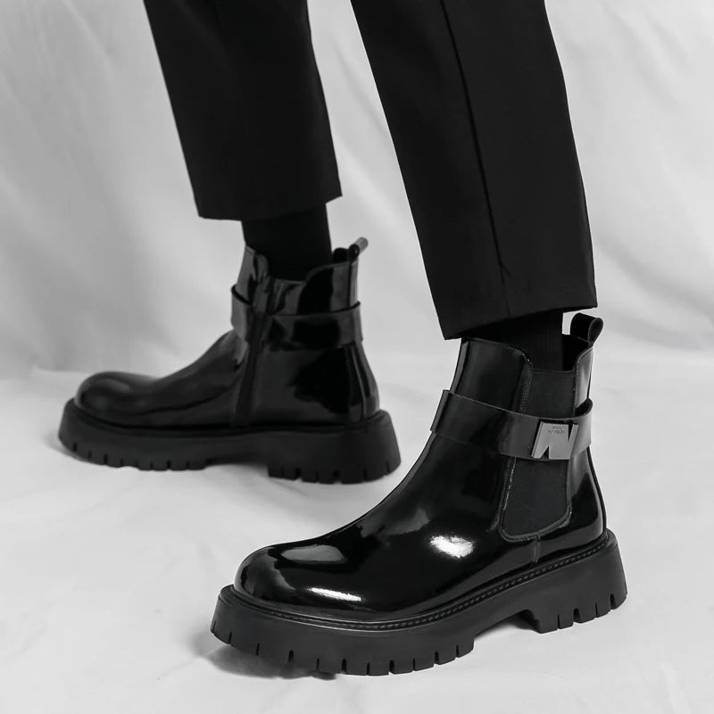Botas masculinas de couro envernizado, de alta qualidade, superfície brilhante, confortável, sola grossa, cano alto, marca de moda, antiderrapante, chelsea
