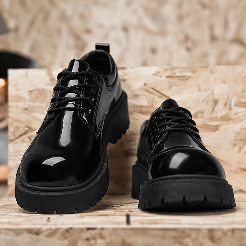 Sapatos de couro casual para casal, sola grossa, antiderrapante, conforto, roupas de trabalho masculinas e femininas, tamanho grande, sapatos com renda, 4ª temporada