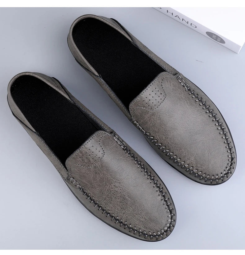 Mocassins Masculinos de Couro Genuíno Slip-On Casuais Estilo Náutico Formais Artesanais Designer 2025 Zapatillas Hombre