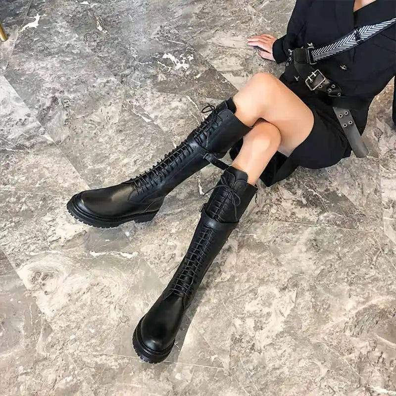 Krazing pot-botas de couro genuíno com cordões e saltos baixos, dedo do pé redondo, punk, superstar, fecho de fivela, sobre o joelho, tamanho grande