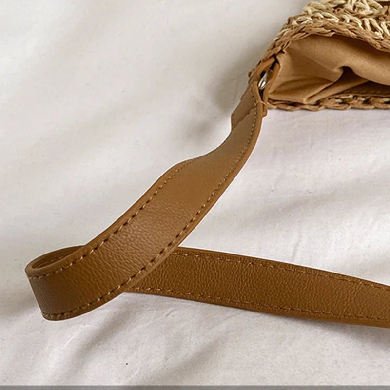 Bolsa de ombro de palha tecida feminina popular bolsa de tamanho médio com alça para férias na praia