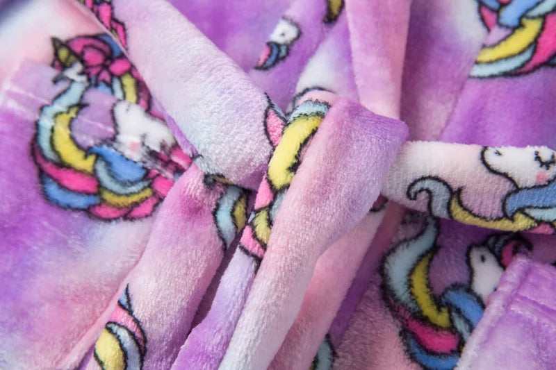 Crianças pijamas macios roupão de flanela de inverno 2025 novo dos desenhos animados bonito pijamas meninos meninas outono roupões com capuz homewear