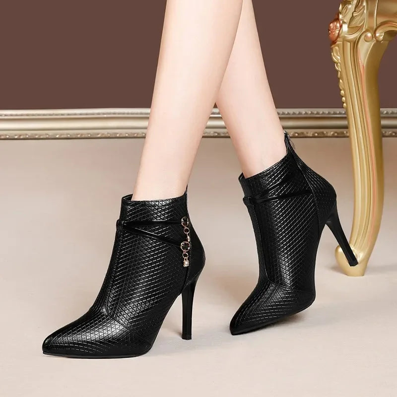 Botas femininas novo tamanho grande botas de salto alto moda mais algodão quente botas nuas banquete sapatos femininos bota curta