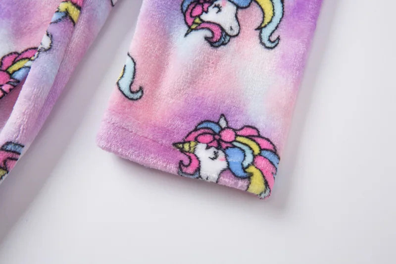 Crianças pijamas macios roupão de flanela de inverno 2025 novo dos desenhos animados bonito pijamas meninos meninas outono roupões com capuz homewear