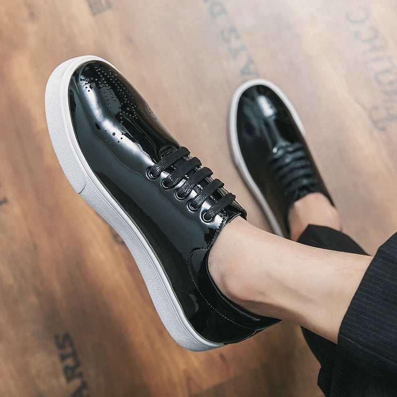 Sapatos casuais de couro envernizado, tênis com renda, sola verde, sapatos de couro designer de alta qualidade, primavera e outono