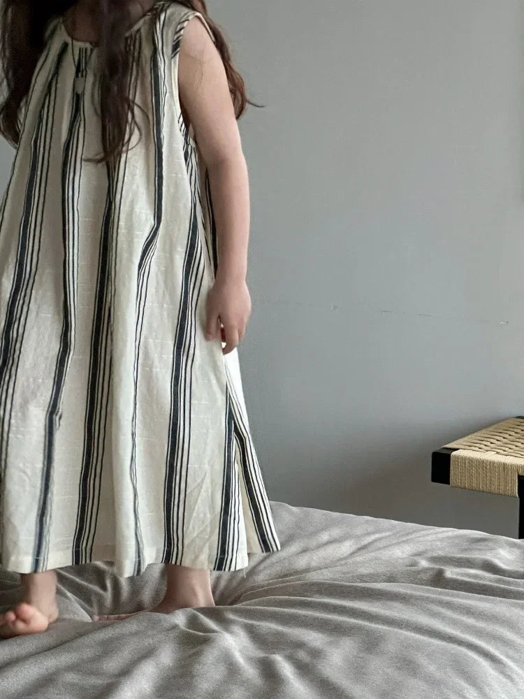 Crianças roupas meninas vestido sem mangas nova moda verão 2025 estilo coreano listra vertical francês retro vestido de férias