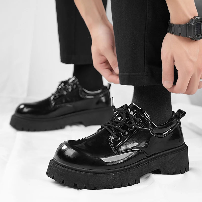 Sapatos de couro casual para casal, sola grossa, antiderrapante, conforto, roupas de trabalho masculinas e femininas, tamanho grande, sapatos com renda, 4ª temporada