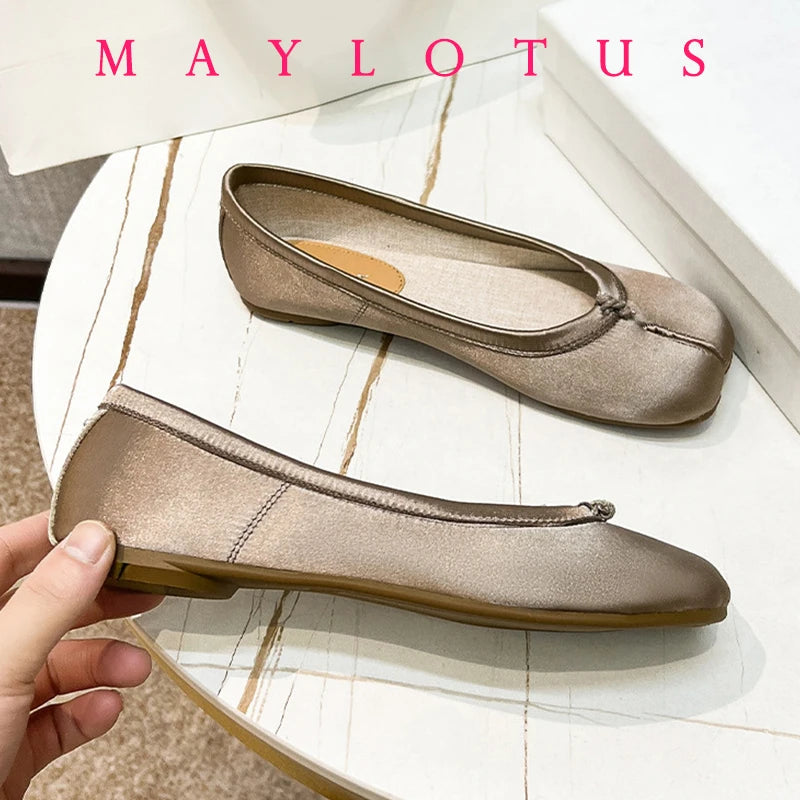 Sapatilhas Femininas de Cetim Rosa com Dedo Dividido, Estilo Ballet Tabi, Mocassins Slip-on e Alpargatas Casuais