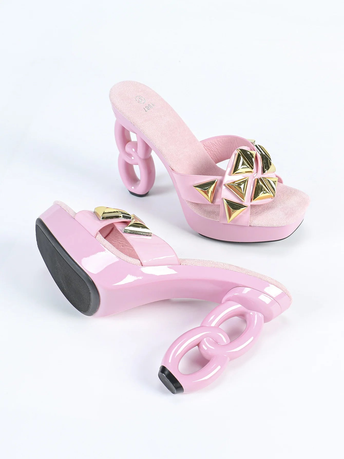 Sapatos femininos 2025 nova plataforma chinelos para mulher 12cm estilo estranho fretwork salto alto verão dedo do pé quadrado oco para fora sandálias
