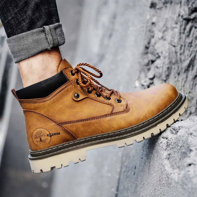 Outono e inverno novas botas masculinas casuais de cano alto, botas curtas masculinas de sola grossa, botas Chelsea, sapatos de negócios elegantes e versáteis, sapatos de condução