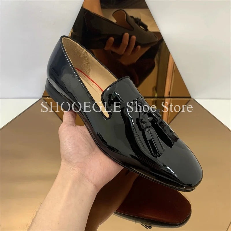Mocassins de couro preto para homens, sapatos pequenos de toe quadrado, sapatos de casamento formal para escritório, estilo britânico, alta qualidade, verão
