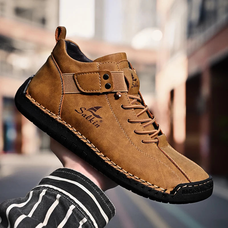Novo design 2025 tênis de couro masculino homem respirável sapatos de couro artesanal sapatos casuais masculinos botas de tornozelo ao ar livre