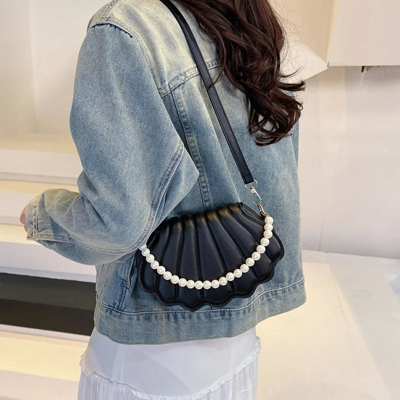 Francês pérola corrente bolsa feminina concha moda bolsa de ombro couro do plutônio bolsa embreagem novidade sólido chique hobo saco pequena mochila