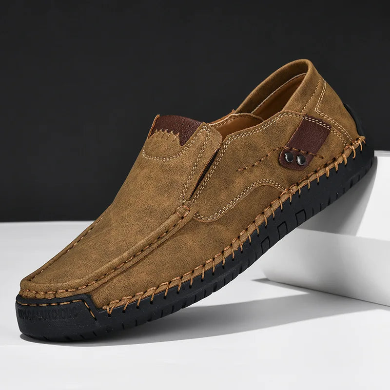 Primavera verão azul camurça mocassins homens deslizamento em mocassins macios respirável apartamentos sapatos de condução sapatos casuais de couro feitos à mão