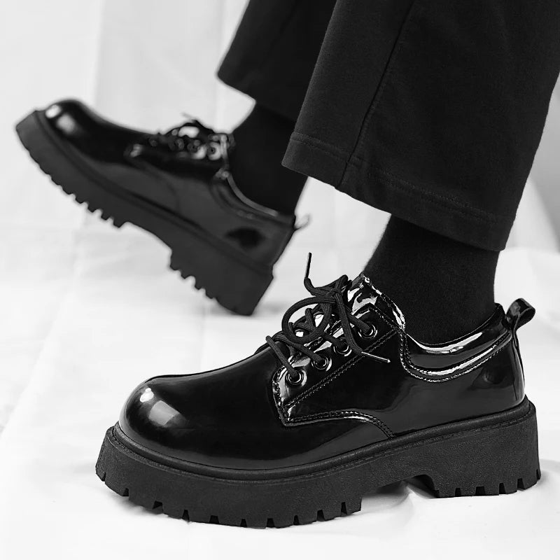 Sapatos de couro casual para casal, sola grossa, antiderrapante, conforto, roupas de trabalho masculinas e femininas, tamanho grande, sapatos com renda, 4ª temporada